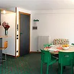 Apfel Aparthotel Gressoney-Saint-Jean