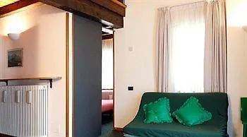 Apfel Aparthotel 3*